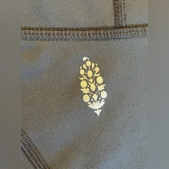 Free People Movement Womens Medium Leggings • Solid Gray Stirrups High Rise - Picture 10 of 13